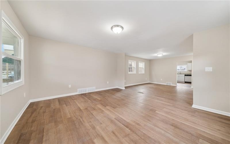 326 Mckinley Ave, East Vandergrift, 15629, 3 Bedrooms Bedrooms, ,1 BathroomBathrooms,Residential,For Sale,Mckinley Ave,1695613