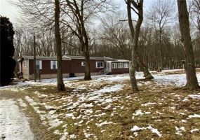 93 Coulter Estates Dr, Burgettstown, 15021, 2 Bedrooms Bedrooms, 7 Rooms Rooms,2 BathroomsBathrooms,Residential,For Sale,Coulter Estates Dr,1686897