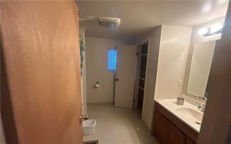 2127 980 Rd, Mc Donald, 15057, 2 Bedrooms Bedrooms, ,1 BathroomBathrooms,Residential,For Sale,980 Rd,1688826