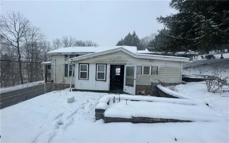 2127 980 Rd, Mc Donald, 15057, 2 Bedrooms Bedrooms, ,1 BathroomBathrooms,Residential,For Sale,980 Rd,1688826
