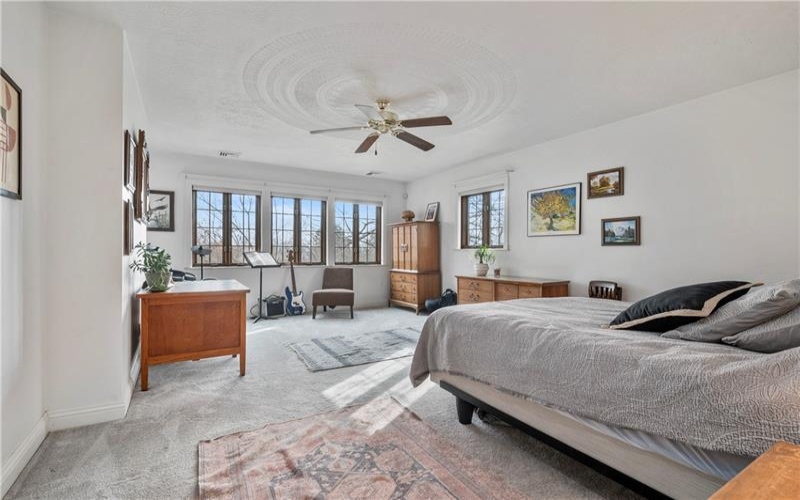 620 North Franklin Ave, Somerset, 15501, 4 Bedrooms Bedrooms, 10 Rooms Rooms,4.2 BathroomsBathrooms,Residential,For Sale,North Franklin Ave,1695680