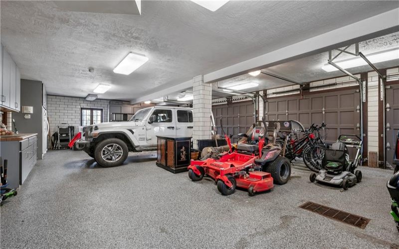 620 North Franklin Ave, Somerset, 15501, 4 Bedrooms Bedrooms, 10 Rooms Rooms,4.2 BathroomsBathrooms,Residential,For Sale,North Franklin Ave,1695680