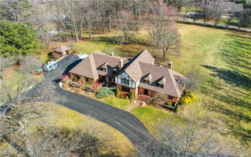 620 North Franklin Ave, Somerset, 15501, 4 Bedrooms Bedrooms, 10 Rooms Rooms,4.2 BathroomsBathrooms,Residential,For Sale,North Franklin Ave,1695680