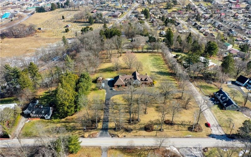 620 North Franklin Ave, Somerset, 15501, 4 Bedrooms Bedrooms, 10 Rooms Rooms,4.2 BathroomsBathrooms,Residential,For Sale,North Franklin Ave,1695680