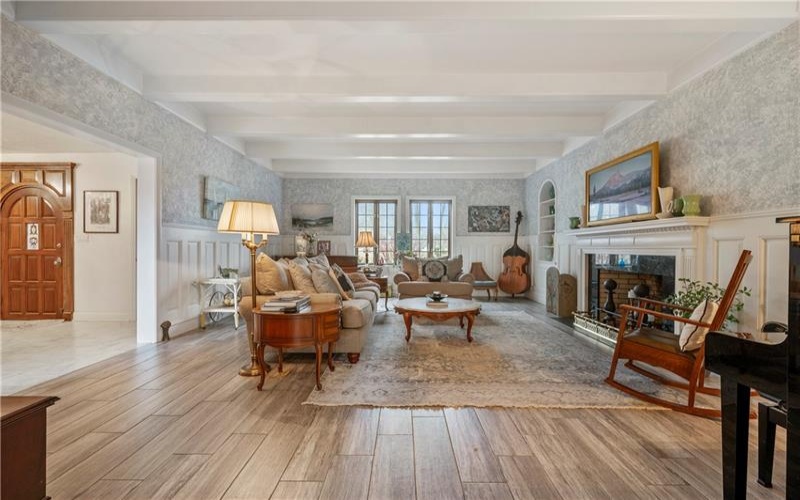 620 North Franklin Ave, Somerset, 15501, 4 Bedrooms Bedrooms, 10 Rooms Rooms,4.2 BathroomsBathrooms,Residential,For Sale,North Franklin Ave,1695680