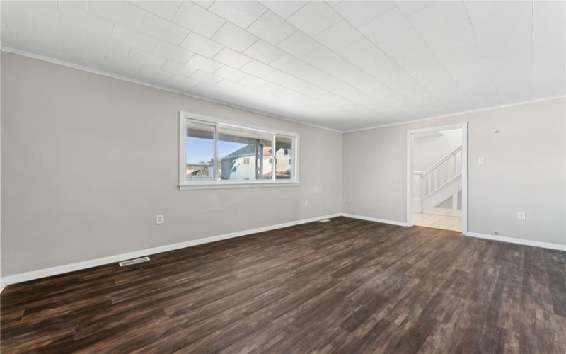 310 Diamond St, Mount Pleasant, 15666, 3 Bedrooms Bedrooms, 7 Rooms Rooms,2 BathroomsBathrooms,Residential,For Sale,Diamond St,1677105