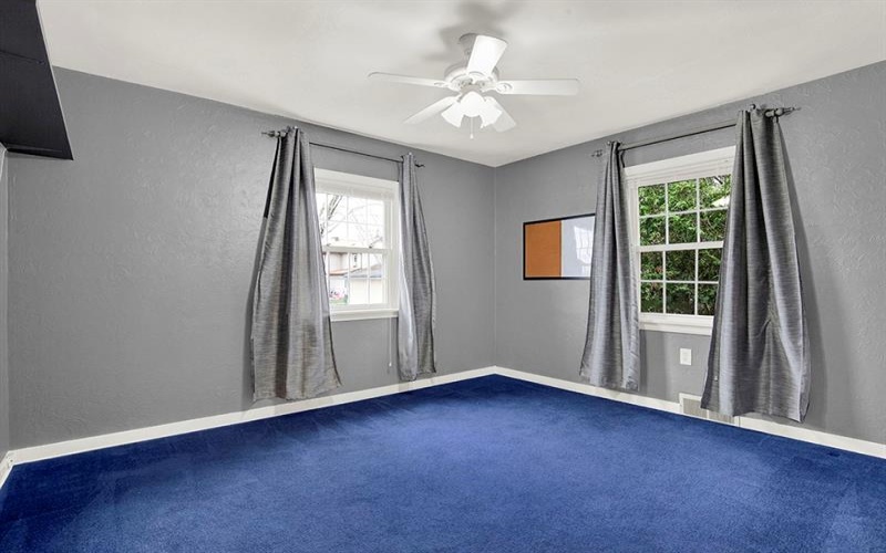 329 Margaret St, Jeannette, 15644, 4 Bedrooms Bedrooms, ,2 BathroomsBathrooms,Residential,For Sale,Margaret St,1695480