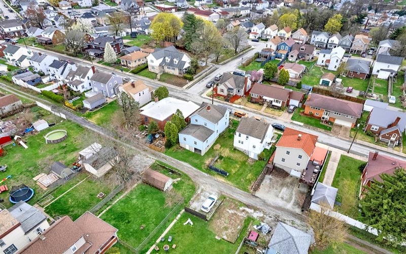 329 Margaret St, Jeannette, 15644, 4 Bedrooms Bedrooms, ,2 BathroomsBathrooms,Residential,For Sale,Margaret St,1695480