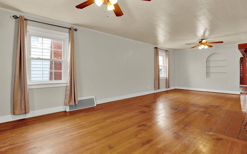 329 Margaret St, Jeannette, 15644, 4 Bedrooms Bedrooms, ,2 BathroomsBathrooms,Residential,For Sale,Margaret St,1695480