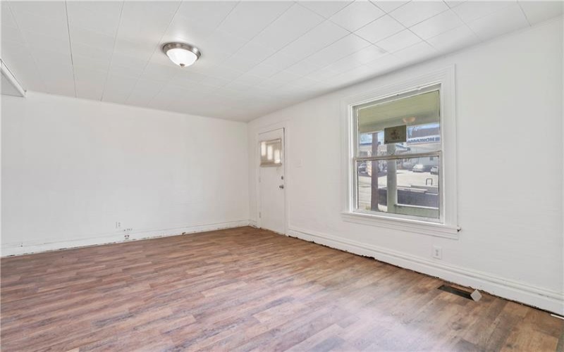 135 ShermanAvenue, Vandegrift, 15690, 2 Bedrooms Bedrooms, 6 Rooms Rooms,1 BathroomBathrooms,Residential,For Sale,ShermanAvenue,1695588