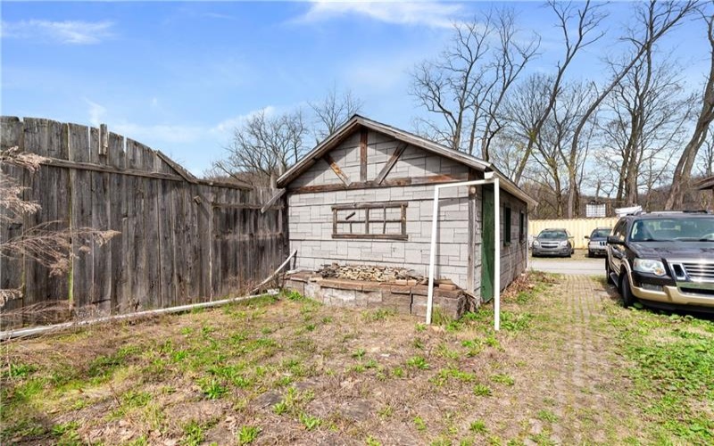 135 ShermanAvenue, Vandegrift, 15690, 2 Bedrooms Bedrooms, 6 Rooms Rooms,1 BathroomBathrooms,Residential,For Sale,ShermanAvenue,1695588