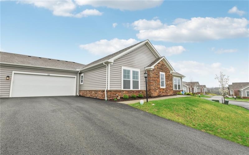 1501 Highland Dr, Finleyville, 15332, 2 Bedrooms Bedrooms, 8 Rooms Rooms,2 BathroomsBathrooms,Residential,For Sale,Highland Dr,1695629