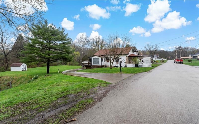 313 Market St, Carmichaels, 15320, 3 Bedrooms Bedrooms, 7 Rooms Rooms,1.1 BathroomsBathrooms,Residential,For Sale,Market St,1695710