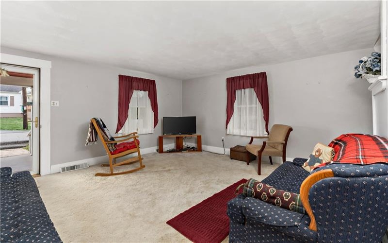 313 Market St, Carmichaels, 15320, 3 Bedrooms Bedrooms, 7 Rooms Rooms,1.1 BathroomsBathrooms,Residential,For Sale,Market St,1695710