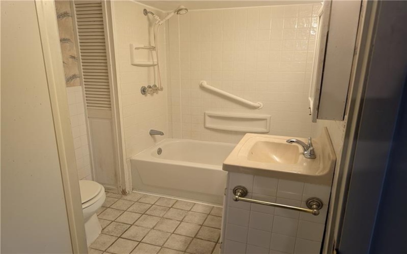 623 Conrad, Charleroi, 15022, 2 Bedrooms Bedrooms, ,1.1 BathroomsBathrooms,Lease,For Sale,Conrad,1695729
