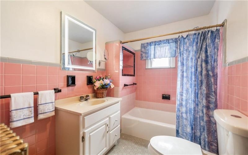 210 Braddock Rd, Mt Pleasant, 15666, 3 Bedrooms Bedrooms, ,1.1 BathroomsBathrooms,Residential,For Sale,Braddock Rd,1695755