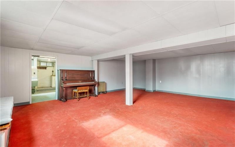 210 Braddock Rd, Mt Pleasant, 15666, 3 Bedrooms Bedrooms, ,1.1 BathroomsBathrooms,Residential,For Sale,Braddock Rd,1695755