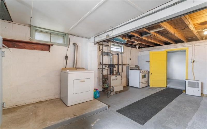 210 Braddock Rd, Mt Pleasant, 15666, 3 Bedrooms Bedrooms, ,1.1 BathroomsBathrooms,Residential,For Sale,Braddock Rd,1695755
