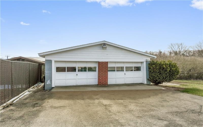 210 Braddock Rd, Mt Pleasant, 15666, 3 Bedrooms Bedrooms, ,1.1 BathroomsBathrooms,Residential,For Sale,Braddock Rd,1695755