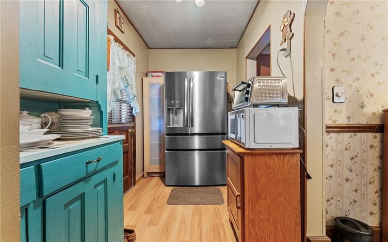 16 Elm St, Burgettstown, 15021, 3 Bedrooms Bedrooms, ,1.1 BathroomsBathrooms,Residential,For Sale,Elm St,1695758