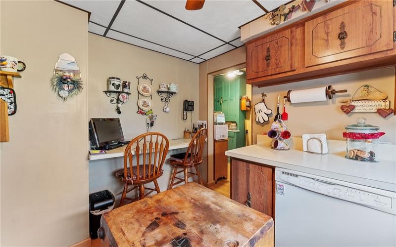 16 Elm St, Burgettstown, 15021, 3 Bedrooms Bedrooms, ,1.1 BathroomsBathrooms,Residential,For Sale,Elm St,1695758