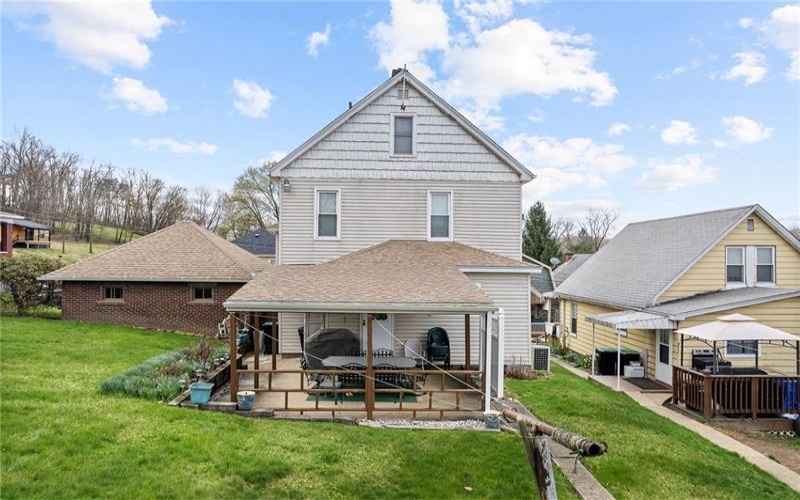 16 Elm St, Burgettstown, 15021, 3 Bedrooms Bedrooms, ,1.1 BathroomsBathrooms,Residential,For Sale,Elm St,1695758