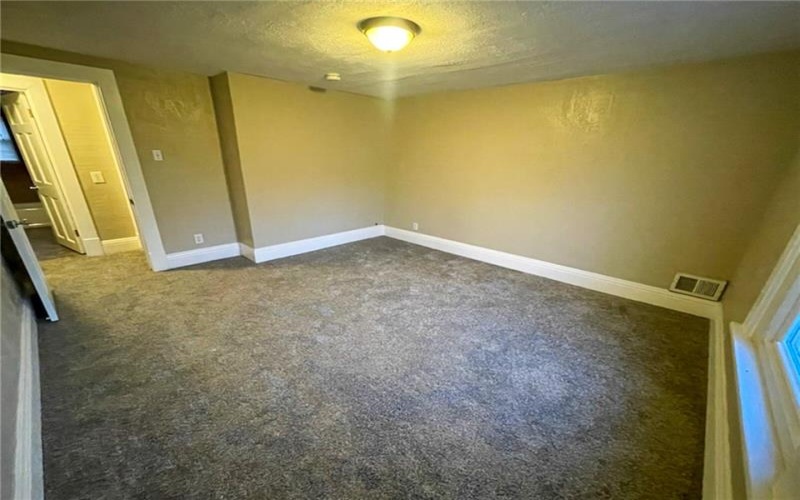 312 JACKSON AVENUE, 15690, 15690, 2 Bedrooms Bedrooms, ,1 BathroomBathrooms,Lease,For Sale,JACKSON AVENUE,1695817