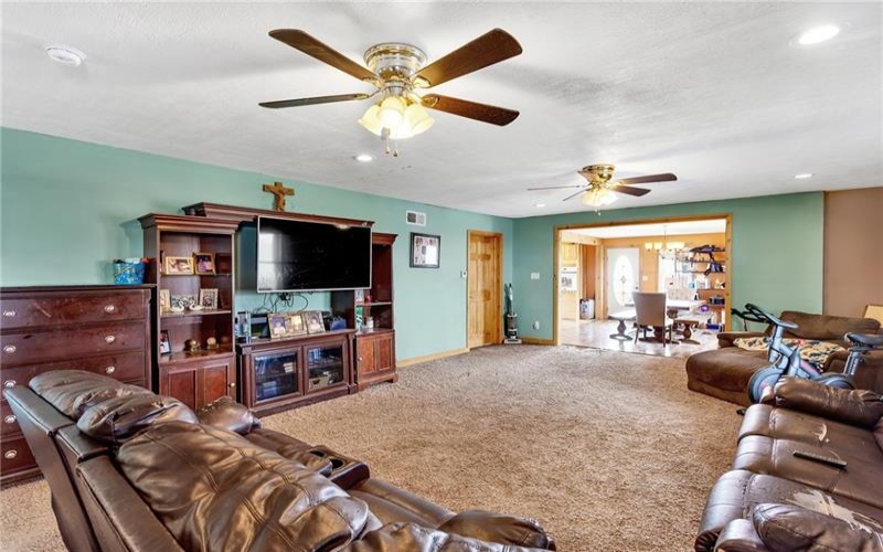 322 17th St, Derry, 15627, 4 Bedrooms Bedrooms, 8 Rooms Rooms,2 BathroomsBathrooms,Residential,For Sale,17th St,1695715