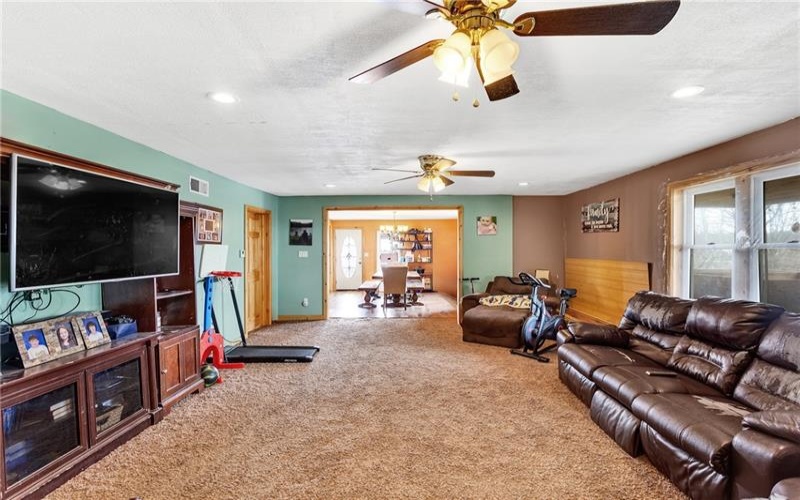322 17th St, Derry, 15627, 4 Bedrooms Bedrooms, 8 Rooms Rooms,2 BathroomsBathrooms,Residential,For Sale,17th St,1695715