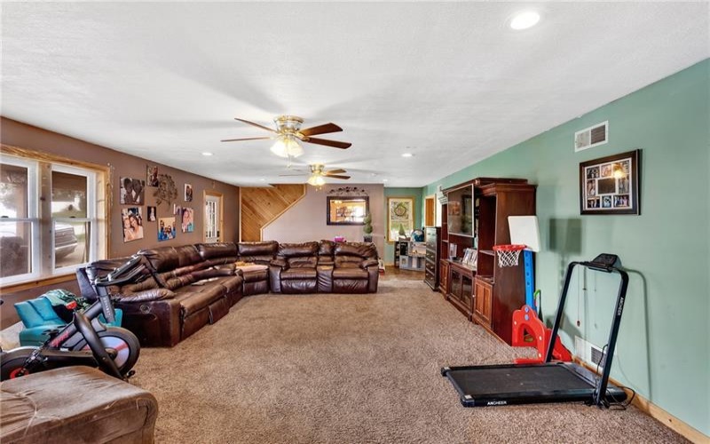 322 17th St, Derry, 15627, 4 Bedrooms Bedrooms, 8 Rooms Rooms,2 BathroomsBathrooms,Residential,For Sale,17th St,1695715