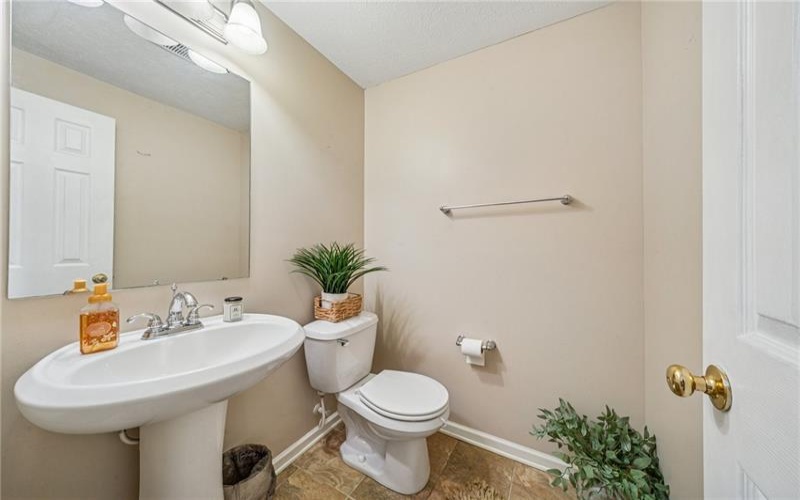 226 Chanticleer Circle, New Stanton, 15672, 4 Bedrooms Bedrooms, 9 Rooms Rooms,2.2 BathroomsBathrooms,Residential,For Sale,Chanticleer Circle,1695546