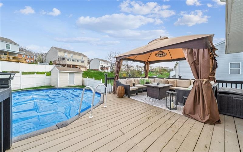 226 Chanticleer Circle, New Stanton, 15672, 4 Bedrooms Bedrooms, 9 Rooms Rooms,2.2 BathroomsBathrooms,Residential,For Sale,Chanticleer Circle,1695546