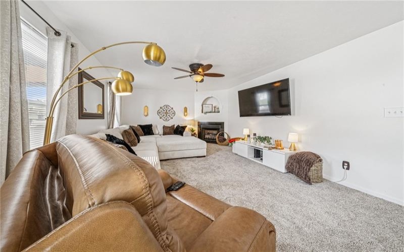 226 Chanticleer Circle, New Stanton, 15672, 4 Bedrooms Bedrooms, 9 Rooms Rooms,2.2 BathroomsBathrooms,Residential,For Sale,Chanticleer Circle,1695546