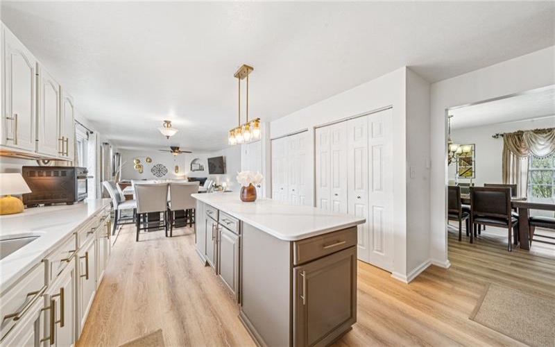226 Chanticleer Circle, New Stanton, 15672, 4 Bedrooms Bedrooms, 9 Rooms Rooms,2.2 BathroomsBathrooms,Residential,For Sale,Chanticleer Circle,1695546