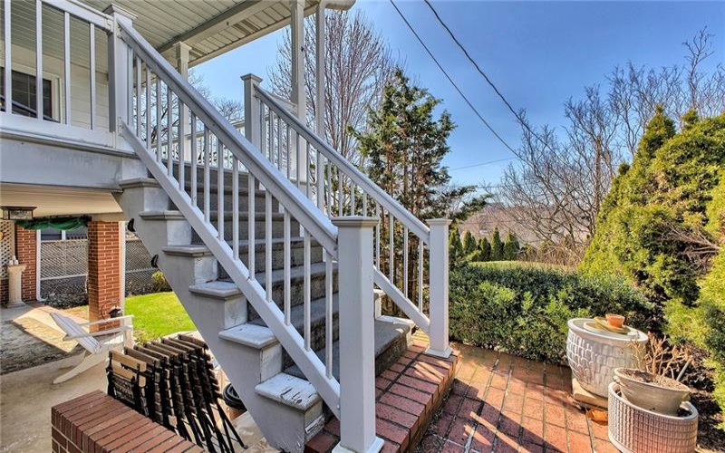 552 Maple Avenue, City of Greensburg, 15601, 4 Bedrooms Bedrooms, 10 Rooms Rooms,2 BathroomsBathrooms,Residential,For Sale,Maple Avenue,1695333