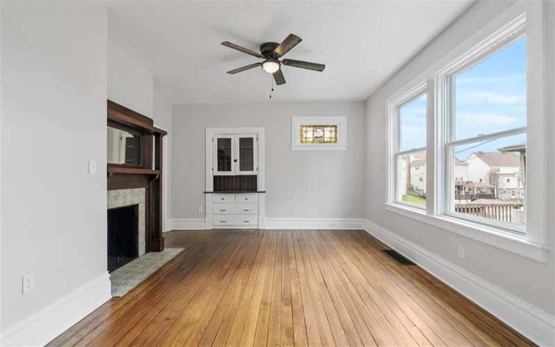 222 4th St, Mc Donald, 15057, 4 Bedrooms Bedrooms, 7 Rooms Rooms,3 BathroomsBathrooms,Residential,For Sale,4th St,1695451