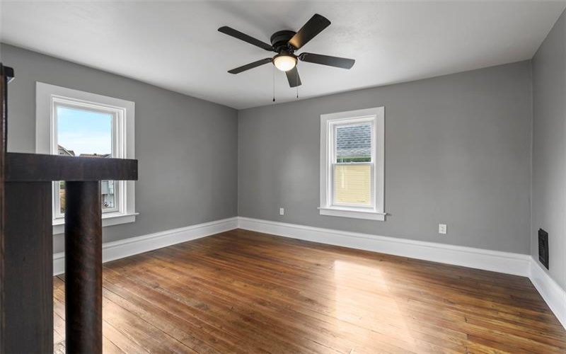 222 4th St, Mc Donald, 15057, 4 Bedrooms Bedrooms, 7 Rooms Rooms,3 BathroomsBathrooms,Residential,For Sale,4th St,1695451