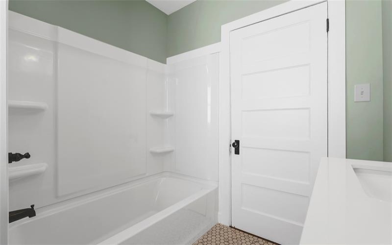 222 4th St, Mc Donald, 15057, 4 Bedrooms Bedrooms, 7 Rooms Rooms,3 BathroomsBathrooms,Residential,For Sale,4th St,1695451