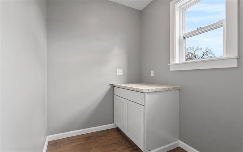 222 4th St, Mc Donald, 15057, 4 Bedrooms Bedrooms, 7 Rooms Rooms,3 BathroomsBathrooms,Residential,For Sale,4th St,1695451