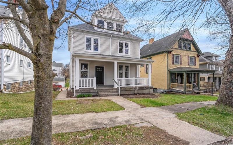222 4th St, Mc Donald, 15057, 4 Bedrooms Bedrooms, 7 Rooms Rooms,3 BathroomsBathrooms,Residential,For Sale,4th St,1695451