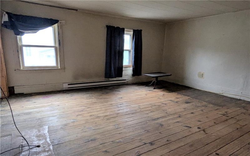 723 Broadford Rd, Connellsville, 15425, 3 Bedrooms Bedrooms, 7 Rooms Rooms,1 BathroomBathrooms,Residential,For Sale,Broadford Rd,1696161