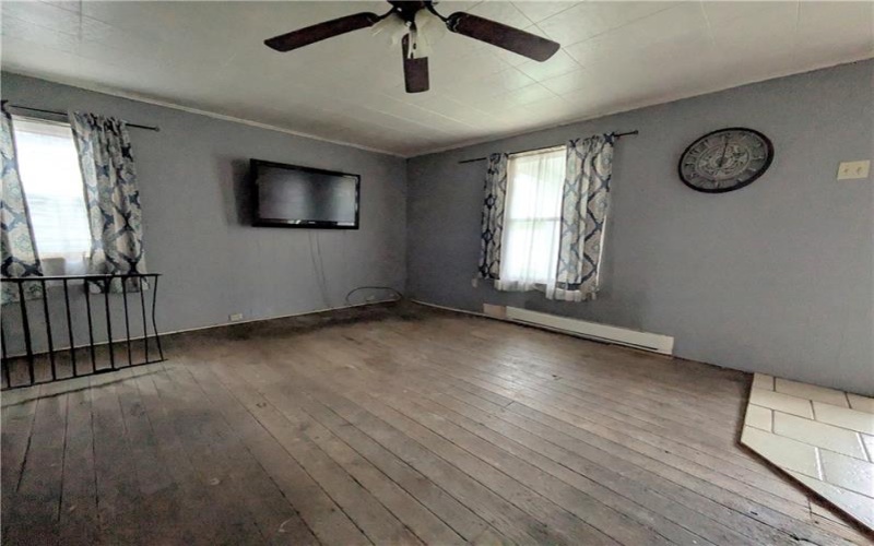 723 Broadford Rd, Connellsville, 15425, 3 Bedrooms Bedrooms, 7 Rooms Rooms,1 BathroomBathrooms,Residential,For Sale,Broadford Rd,1696161