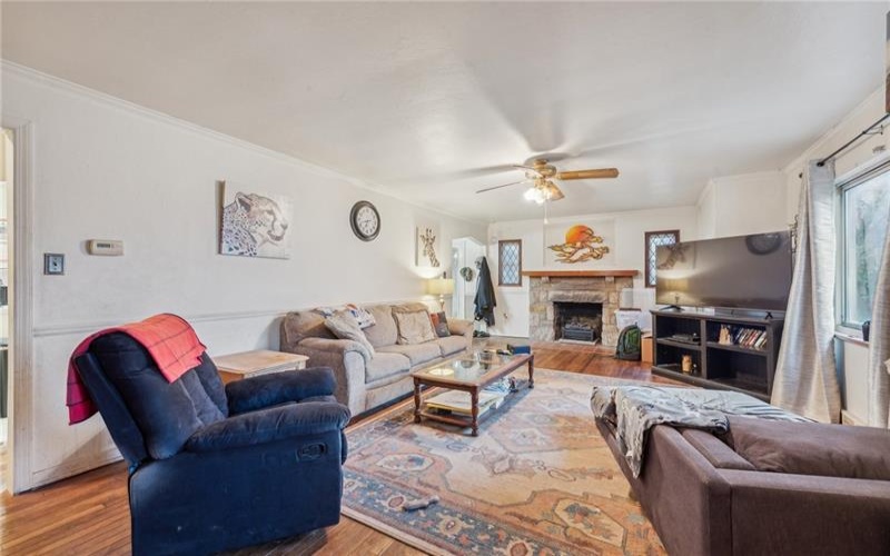357 Mcmurray Rd, Canonsburg, 15317, 3 Bedrooms Bedrooms, 5 Rooms Rooms,2.1 BathroomsBathrooms,Residential,For Sale,Mcmurray Rd,1680515