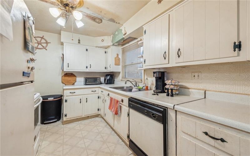 357 Mcmurray Rd, Canonsburg, 15317, 3 Bedrooms Bedrooms, 5 Rooms Rooms,2.1 BathroomsBathrooms,Residential,For Sale,Mcmurray Rd,1680515