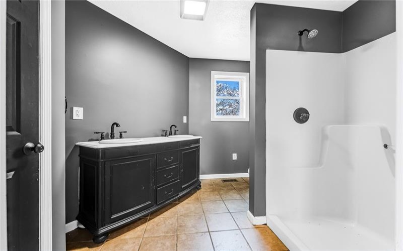 223 Emerson Ln, Uniontown, 15401, 4 Bedrooms Bedrooms, ,2.1 BathroomsBathrooms,Residential,For Sale,Emerson Ln,1692969