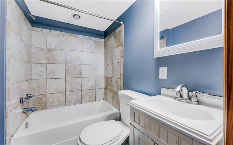223 Emerson Ln, Uniontown, 15401, 4 Bedrooms Bedrooms, ,2.1 BathroomsBathrooms,Residential,For Sale,Emerson Ln,1692969