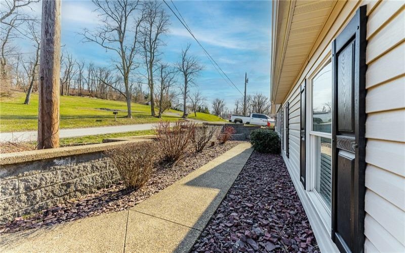 223 Emerson Ln, Uniontown, 15401, 4 Bedrooms Bedrooms, ,2.1 BathroomsBathrooms,Residential,For Sale,Emerson Ln,1692969