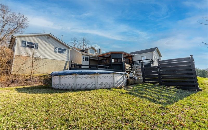 223 Emerson Ln, Uniontown, 15401, 4 Bedrooms Bedrooms, ,2.1 BathroomsBathrooms,Residential,For Sale,Emerson Ln,1692969