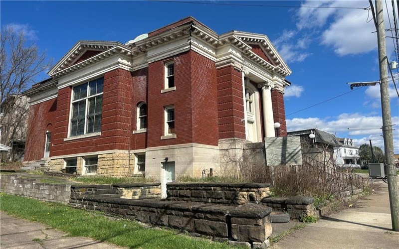 113 Fayette St, Uniontown, 15401, ,Commercial-industrial-business,For Sale,Fayette St,1696179