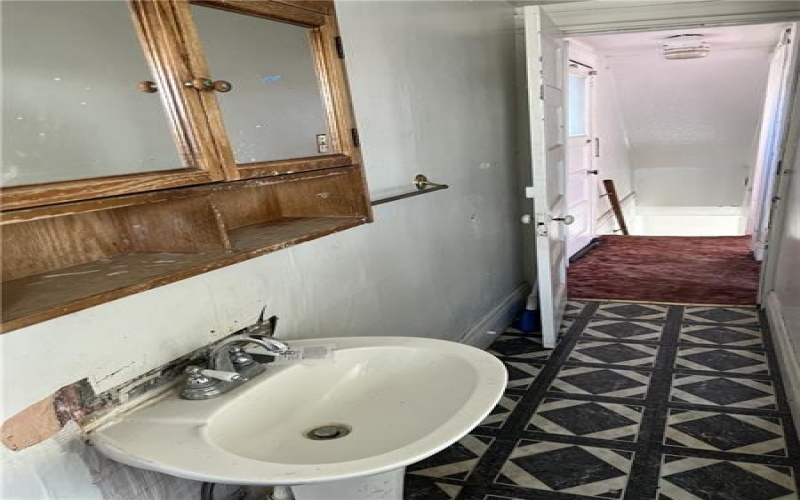 120 Vine Street, Canonsburg, 15317, 2 Bedrooms Bedrooms, ,1 BathroomBathrooms,Residential,For Sale,Vine Street,1678641